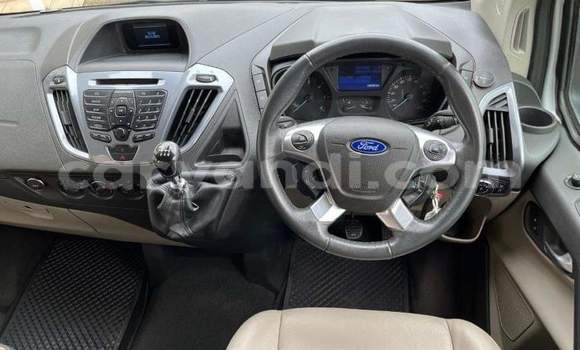 Nunua Ilio tumika Ford Tourneo Custom Nyeupe Gari ndani ya Kabwe nchini Zambia Nunua Ilio tumika Ford Tourneo Custom Nyeupe Gari ndani ya Kabwe nchini Zambia