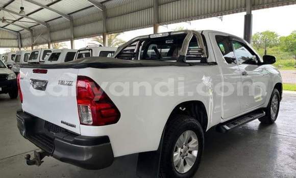 Tenga Tsaru Toyota Hilux Chena Mota in Kabwe in Zambia Tenga Tsaru Toyota Hilux Chena Mota in Kabwe in Zambia