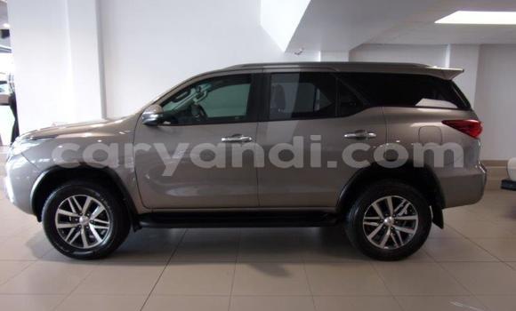 Buy Used Toyota Fortuner Beige Car in Livingstone in Zambia Buy Used Toyota Fortuner Beige Car in Livingstone in Zambia