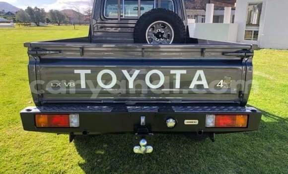 Buy Used Toyota Land Cruiser Black Car in Livingstone in Zambia Buy Used Toyota Land Cruiser Black Car in Livingstone in Zambia