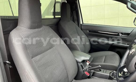 Acheter Occasion Voiture Toyota Hilux Blanc à Lusaka, Zambie Acheter Occasion Voiture Toyota Hilux Blanc à Lusaka, Zambie