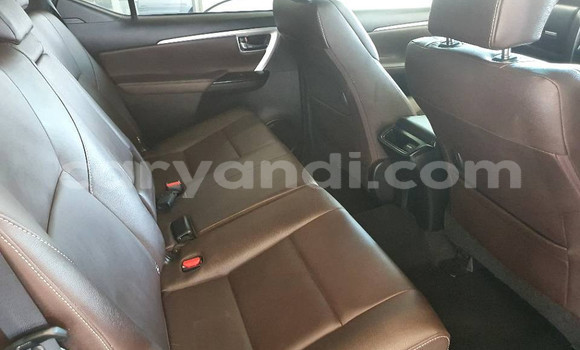 Buy Used Toyota Fortuner White Car in Livingstone in Zambia Buy Used Toyota Fortuner White Car in Livingstone in Zambia