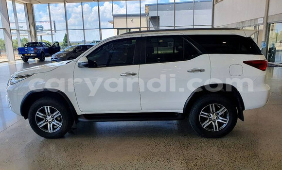Buy Used Toyota Fortuner White Car in Livingstone in Zambia Buy Used Toyota Fortuner White Car in Livingstone in Zambia