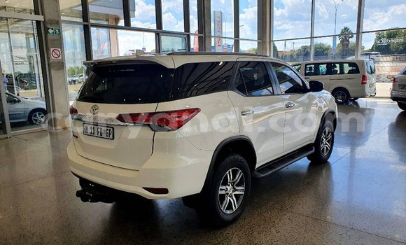 Buy Used Toyota Fortuner White Car in Livingstone in Zambia Buy Used Toyota Fortuner White Car in Livingstone in Zambia