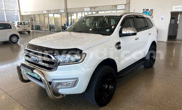 Buy Used Ford Everest White Car in Livingstone in Zambia