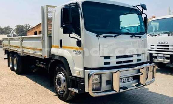 Acheter Occasion Utilitaire Isuzu FTR 850 Blanc à Livingstone, Zambie Acheter Occasion Utilitaire Isuzu FTR 850 Blanc à Livingstone, Zambie