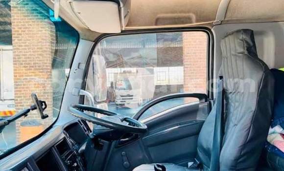Acheter Occasion Utilitaire Isuzu FTR 850 Blanc à Livingstone, Zambie Acheter Occasion Utilitaire Isuzu FTR 850 Blanc à Livingstone, Zambie