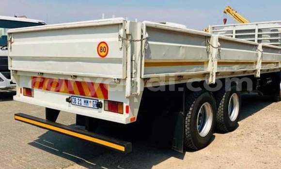 Acheter Occasion Utilitaire Isuzu FTR 850 Blanc à Livingstone, Zambie Acheter Occasion Utilitaire Isuzu FTR 850 Blanc à Livingstone, Zambie