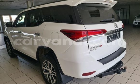 Buy Used Toyota Fortuner White Car in Chilanga in Lusaka Buy Used Toyota Fortuner White Car in Chilanga in Lusaka