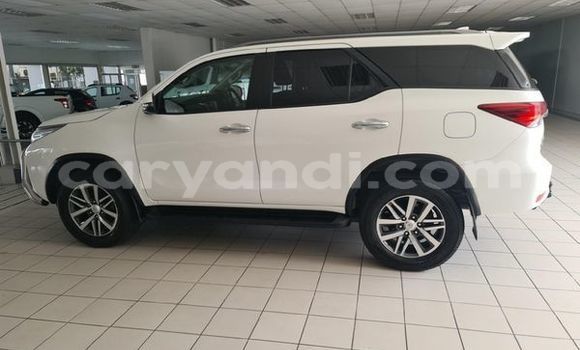 Buy Used Toyota Fortuner White Car in Chilanga in Lusaka Buy Used Toyota Fortuner White Car in Chilanga in Lusaka