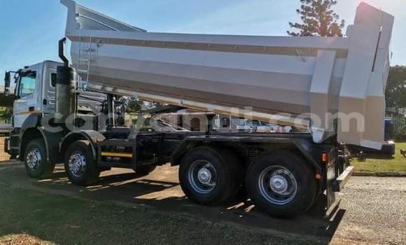 Nunua Ilio tumika Mercedes–Benz Tipper Nyeupe Lori ndani ya Lusaka nchini Zambia Nunua Ilio tumika Mercedes–Benz Tipper Nyeupe Lori ndani ya Lusaka nchini Zambia