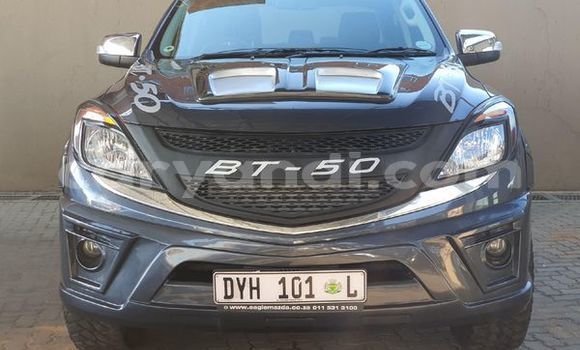 Nunua Ilio tumika Mazda BT-50 Nyeusi Gari ndani ya Livingstone nchini Zambia Nunua Ilio tumika Mazda BT-50 Nyeusi Gari ndani ya Livingstone nchini Zambia
