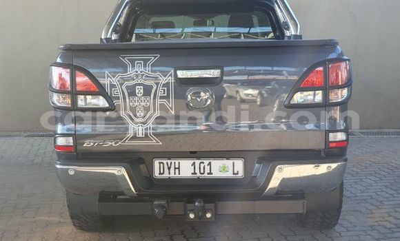 Nunua Ilio tumika Mazda BT-50 Nyeusi Gari ndani ya Livingstone nchini Zambia Nunua Ilio tumika Mazda BT-50 Nyeusi Gari ndani ya Livingstone nchini Zambia