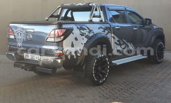 Nunua Ilio tumika Mazda BT-50 Nyeusi Gari ndani ya Livingstone nchini Zambia Nunua Ilio tumika Mazda BT-50 Nyeusi Gari ndani ya Livingstone nchini Zambia