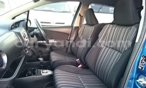 Nunua Ilio tumika Toyota Vitz Bluu Gari ndani ya Livingstone nchini Zambia Nunua Ilio tumika Toyota Vitz Bluu Gari ndani ya Livingstone nchini Zambia