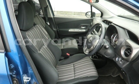 Nunua Ilio tumika Toyota Vitz Bluu Gari ndani ya Livingstone nchini Zambia Nunua Ilio tumika Toyota Vitz Bluu Gari ndani ya Livingstone nchini Zambia