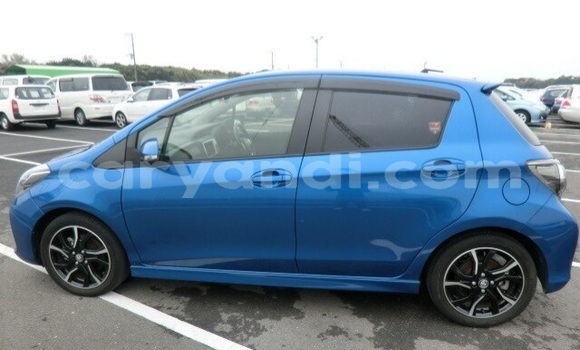 Nunua Ilio tumika Toyota Vitz Bluu Gari ndani ya Livingstone nchini Zambia Nunua Ilio tumika Toyota Vitz Bluu Gari ndani ya Livingstone nchini Zambia