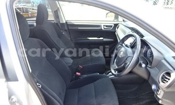 Nunua Ilio tumika Toyota Axio Fedha Gari ndani ya Livingstone nchini Zambia Nunua Ilio tumika Toyota Axio Fedha Gari ndani ya Livingstone nchini Zambia