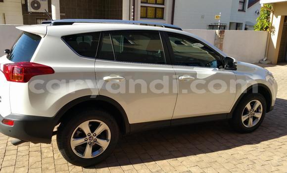 Nunua Ilio tumika Toyota RAV4 Nyeupe Gari ndani ya Livingstone nchini Zambia Nunua Ilio tumika Toyota RAV4 Nyeupe Gari ndani ya Livingstone nchini Zambia