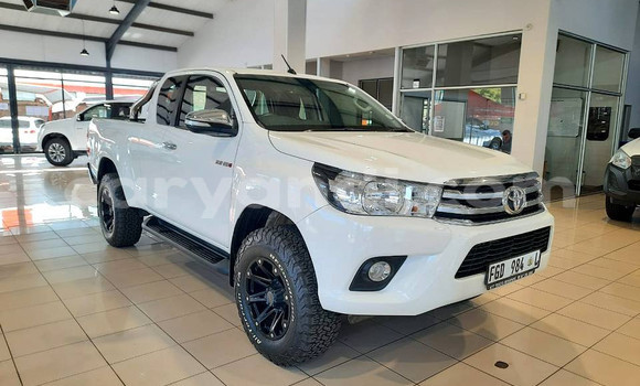 Nunua Ilio tumika Toyota Hilux Nyeupe Gari ndani ya Livingstone nchini Zambia Nunua Ilio tumika Toyota Hilux Nyeupe Gari ndani ya Livingstone nchini Zambia