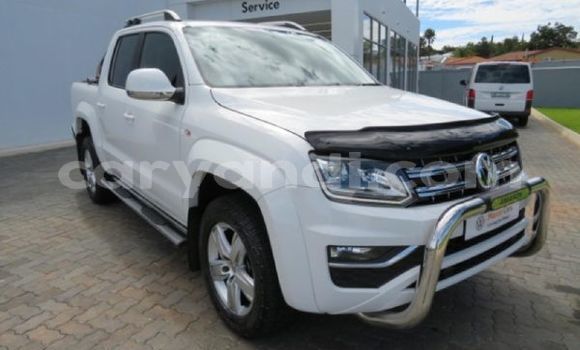 Buy Used Volkswagen Amarok White Car in Livingstone in Zambia Buy Used Volkswagen Amarok White Car in Livingstone in Zambia