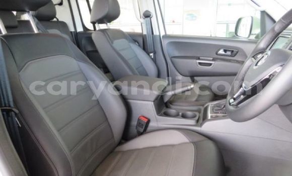 Buy Used Volkswagen Amarok White Car in Livingstone in Zambia Buy Used Volkswagen Amarok White Car in Livingstone in Zambia
