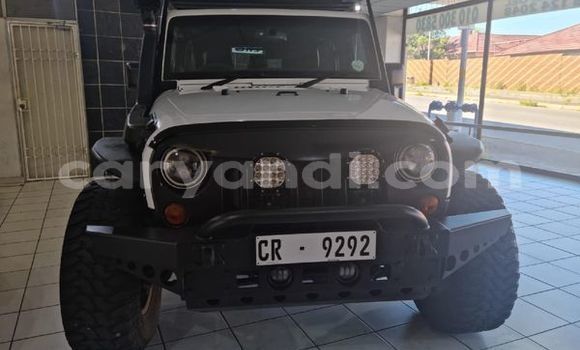 Acheter Occasion Voiture Jeep Wrangler Blanc à Livingstone, Zambie Acheter Occasion Voiture Jeep Wrangler Blanc à Livingstone, Zambie