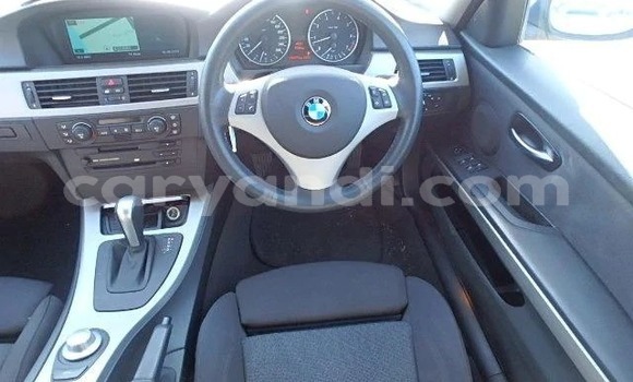 Acheter Import Voiture BMW 3–Series Noir à Lusaka, Zambie Acheter Import Voiture BMW 3–Series Noir à Lusaka, Zambie