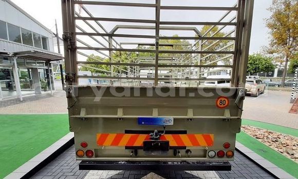 Acheter Occasion Utilitaire Hino 300 Series Blanc à Livingstone, Zambie Acheter Occasion Utilitaire Hino 300 Series Blanc à Livingstone, Zambie