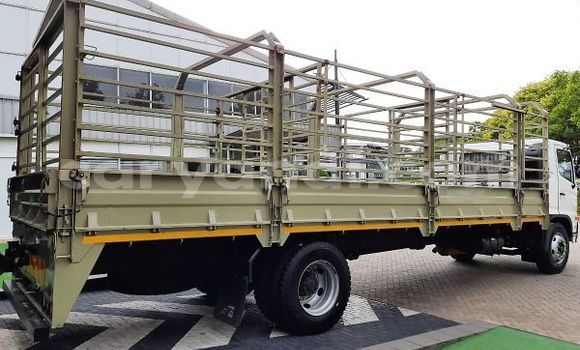 Acheter Occasion Utilitaire Hino 300 Series Blanc à Livingstone, Zambie Acheter Occasion Utilitaire Hino 300 Series Blanc à Livingstone, Zambie