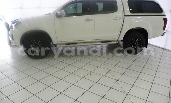 Buy Used Isuzu D–MAX White Car in Livingstone in Zambia Buy Used Isuzu D–MAX White Car in Livingstone in Zambia