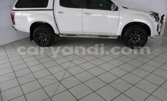 Buy Used Isuzu D–MAX White Car in Livingstone in Zambia Buy Used Isuzu D–MAX White Car in Livingstone in Zambia