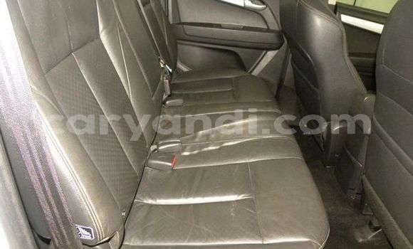 Buy Used Isuzu D–MAX White Car in Livingstone in Zambia Buy Used Isuzu D–MAX White Car in Livingstone in Zambia