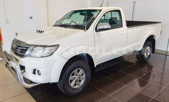 Buy Used Toyota Hilux White Car in Livingstone in Zambia