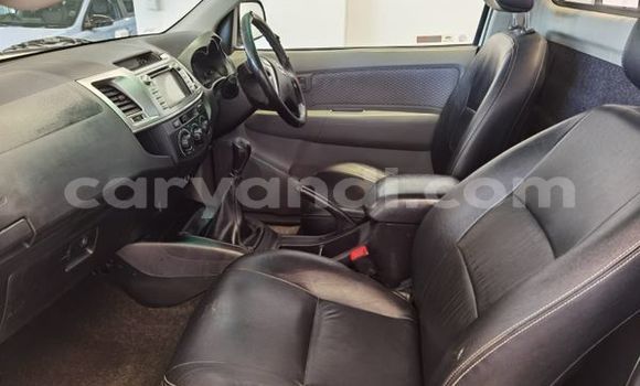 Acheter Occasion Voiture Toyota Hilux Blanc à Livingstone, Zambie Acheter Occasion Voiture Toyota Hilux Blanc à Livingstone, Zambie