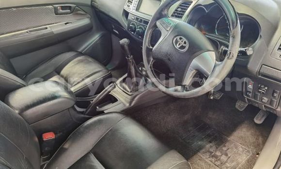 Acheter Occasion Voiture Toyota Hilux Blanc à Livingstone, Zambie Acheter Occasion Voiture Toyota Hilux Blanc à Livingstone, Zambie