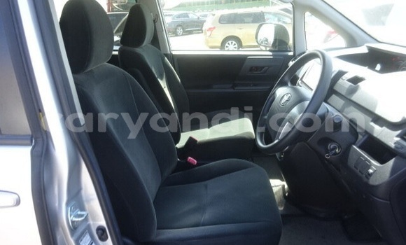 Acheter Occasion Voiture Toyota Noah Gris à Livingstone, Zambie Acheter Occasion Voiture Toyota Noah Gris à Livingstone, Zambie