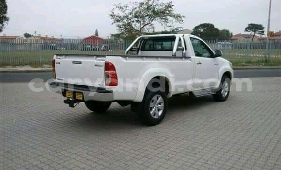 Buy Used Toyota Hilux White Car in Isoka in Northern Buy Used Toyota Hilux White Car in Isoka in Northern