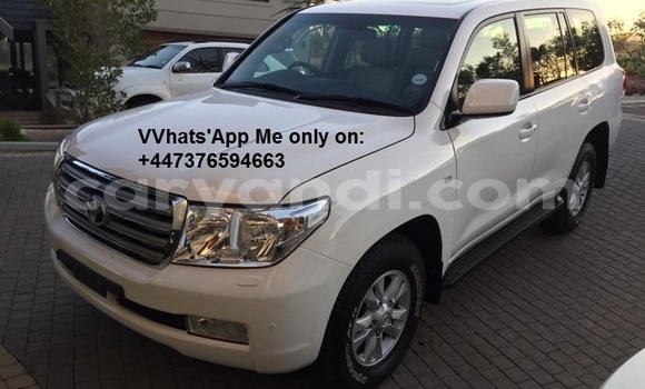 Acheter Occasion Voiture Toyota Land Cruiser Blanc à Lusaka, Zambie Acheter Occasion Voiture Toyota Land Cruiser Blanc à Lusaka, Zambie