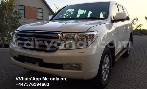 Acheter Occasion Voiture Toyota Land Cruiser Blanc à Lusaka, Zambie Acheter Occasion Voiture Toyota Land Cruiser Blanc à Lusaka, Zambie