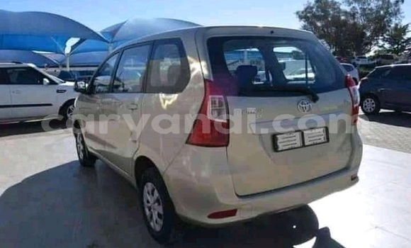 Acheter Occasion Voiture Toyota Avanza Gris à Livingstone, Zambie Acheter Occasion Voiture Toyota Avanza Gris à Livingstone, Zambie