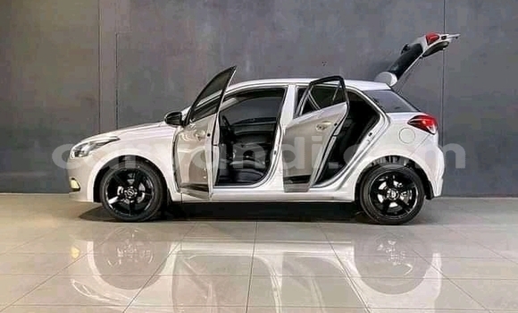 Acheter Occasion Voiture Hyundai i20 Gris à Kalomo, Du sud Acheter Occasion Voiture Hyundai i20 Gris à Kalomo, Du sud