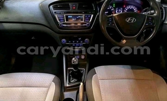 Acheter Occasion Voiture Hyundai i20 Gris à Kalomo, Du sud Acheter Occasion Voiture Hyundai i20 Gris à Kalomo, Du sud