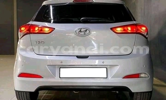 Acheter Occasion Voiture Hyundai i20 Gris à Kalomo, Du sud Acheter Occasion Voiture Hyundai i20 Gris à Kalomo, Du sud