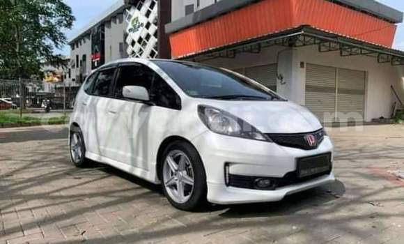 Buy Used Honda FIT White Car in Livingstone in Zambia Buy Used Honda FIT White Car in Livingstone in Zambia