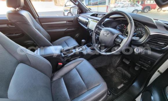 Acheter Occasion Voiture Toyota Hilux Blanc à Lusaka, Zambie Acheter Occasion Voiture Toyota Hilux Blanc à Lusaka, Zambie