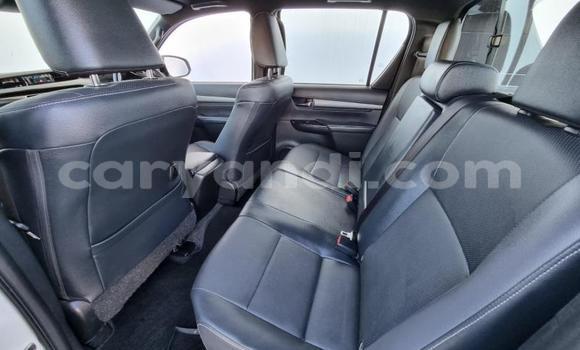 Acheter Occasion Voiture Toyota Hilux Blanc à Lusaka, Zambie Acheter Occasion Voiture Toyota Hilux Blanc à Lusaka, Zambie
