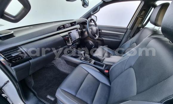 Acheter Occasion Voiture Toyota Hilux Blanc à Lusaka, Zambie Acheter Occasion Voiture Toyota Hilux Blanc à Lusaka, Zambie