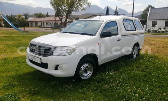 Buy Used Toyota Hilux White Car in Livingstone in Zambia Buy Used Toyota Hilux White Car in Livingstone in Zambia