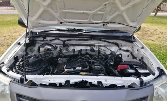 Buy Used Toyota Hilux White Car in Livingstone in Zambia Buy Used Toyota Hilux White Car in Livingstone in Zambia